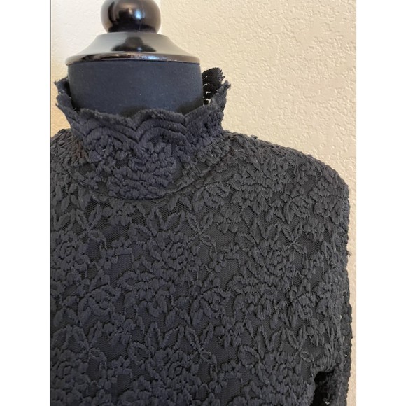 Coldwater Creek High Neck Lace Long Sleeve Scalloped Top - Sz M - Picture 2 of 14
